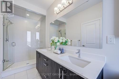 51 Credit Lane, Richmond Hill, ON - Indoor Photo Showing Bathroom