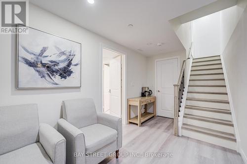 51 Credit Lane, Richmond Hill, ON - Indoor Photo Showing Other Room