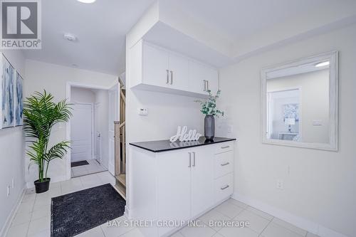 51 Credit Lane, Richmond Hill, ON - Indoor Photo Showing Other Room