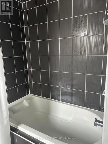 20 Toulouse Court, Markham, ON - Indoor With Storage