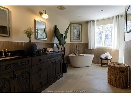 233 Old Tecumseh, Lakeshore, ON 