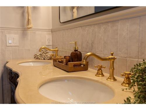 233 Old Tecumseh, Lakeshore, ON 