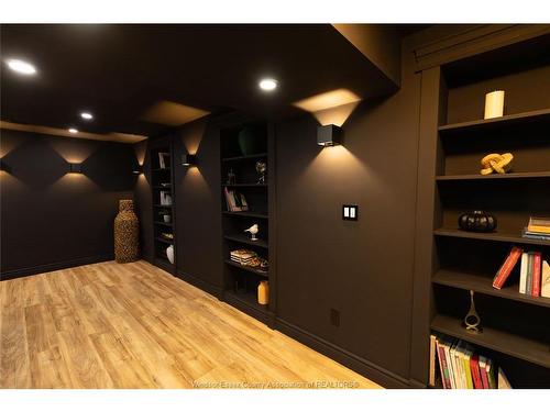 233 Old Tecumseh, Lakeshore, ON 