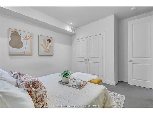 301-233 Watson, Windsor, ON 