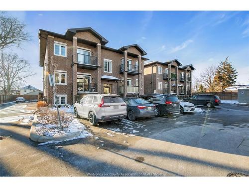 301-233 Watson, Windsor, ON 
