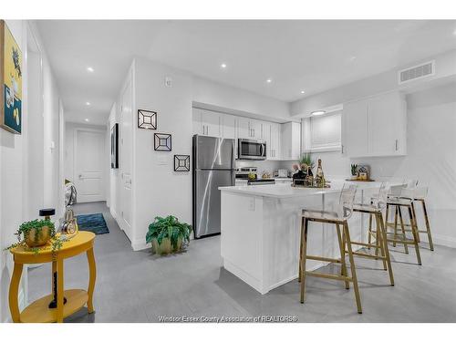 301-233 Watson, Windsor, ON 