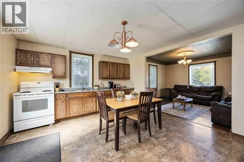 3201 Park Street, Brooke-Alvinston, ON - Indoor