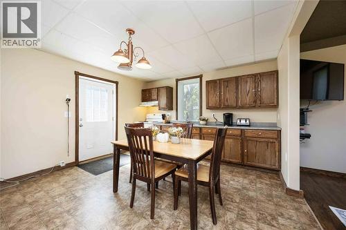 3201 Park Street, Brooke-Alvinston, ON - Indoor Photo Showing Dining Room
