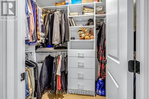Primary Bedroom Walk in Closet - 26 - 1870 Aldersbrook Gate, London North (North S), ON 