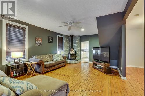 430 Kathleen Avenue, London East (East H), ON - Indoor Photo Showing Living Room