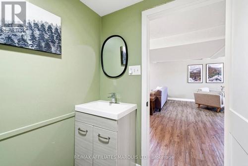 1057 Roy Avenue, Cornwall, ON - Indoor Photo Showing Bathroom