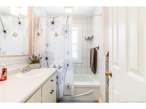 74 Highfield Rd, Douglas, NB 