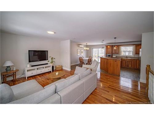 64 Thompson Ave, Burton, NB 