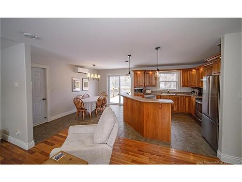 64 Thompson Ave, Burton, NB 