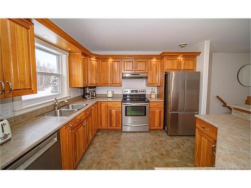 64 Thompson Ave, Burton, NB 