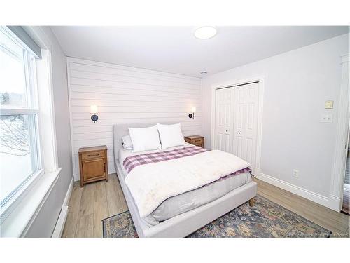 64 Thompson Ave, Burton, NB 