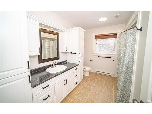 64 Thompson Ave, Burton, NB 