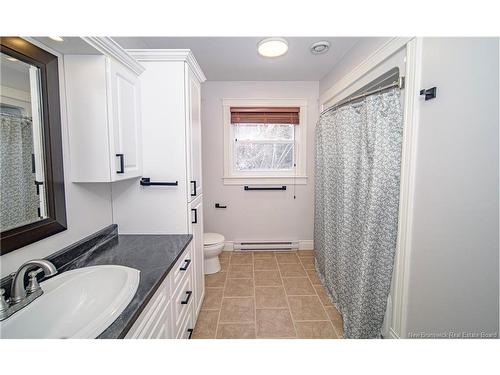 64 Thompson Ave, Burton, NB 