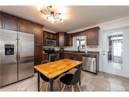 73 Lakeburn Ave, Dieppe, NB 