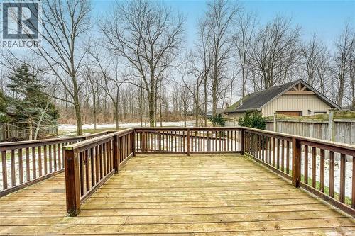 572 Valentina Street, Petrolia, ON - Outdoor With Deck Patio Veranda