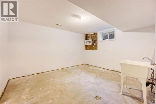 572 Valentina Street, Petrolia, ON - Indoor Photo Showing Other Room