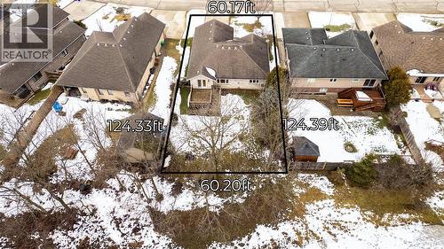 572 Valentina Street, Petrolia, ON - Outdoor