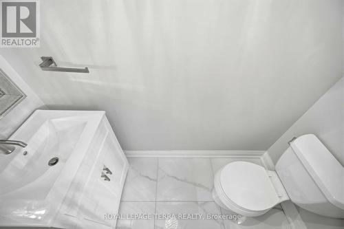 19 Scarlett Trail, Vaughan, ON - Indoor Photo Showing Bathroom
