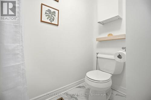 19 Scarlett Trail, Vaughan, ON - Indoor Photo Showing Bathroom