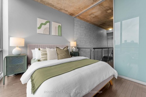 606-33 Mill Street, Toronto, ON - Indoor Photo Showing Bedroom