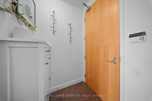 606-33 Mill Street, Toronto, ON - Indoor Photo Showing Other Room
