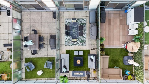 606-33 Mill Street, Toronto, ON -  With Exterior