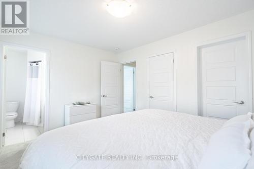 69 Mcmonies Drive, Hamilton, ON - Indoor Photo Showing Bedroom