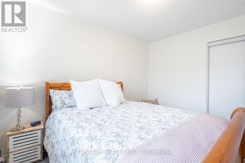 69 Mcmonies Drive, Hamilton, ON - Indoor Photo Showing Bedroom