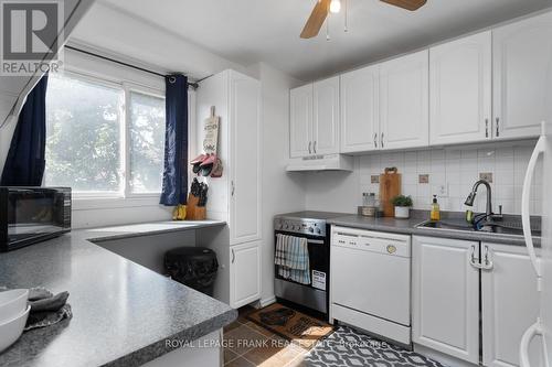 42 - 700 Harmony Road N, Oshawa (Pinecrest), ON - Indoor Photo Showing Kitchen