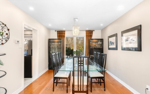 5596 Haddon Hall Road, Mississauga, ON - Indoor Photo Showing Dining Room