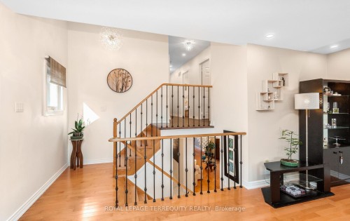 5596 Haddon Hall Road, Mississauga, ON - Indoor Photo Showing Other Room