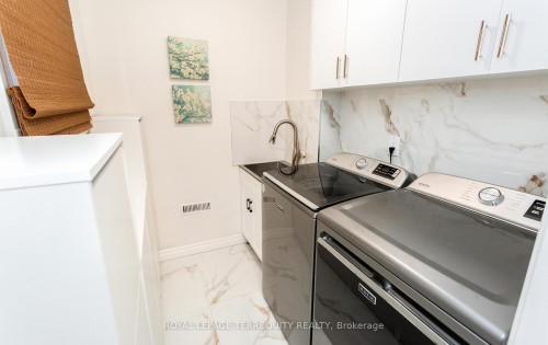 5596 Haddon Hall Road, Mississauga, ON - Indoor Photo Showing Laundry Room