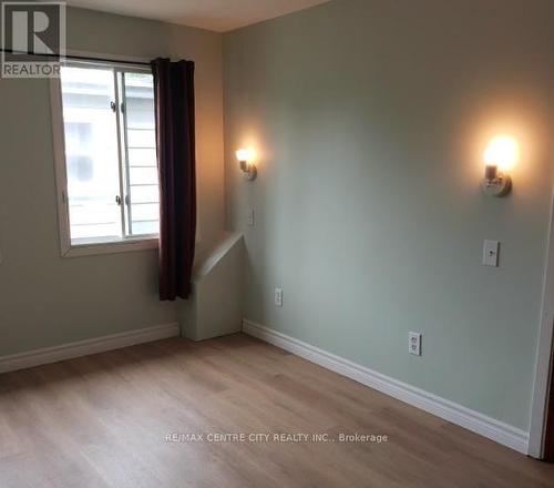 248 Emery Street E, London South (South F), ON - Indoor Photo Showing Other Room