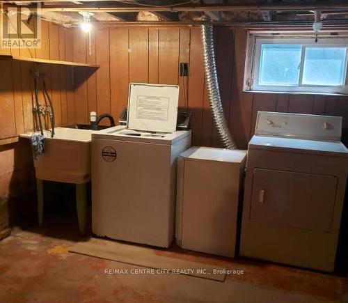 248 Emery Street E, London South (South F), ON - Indoor Photo Showing Laundry Room
