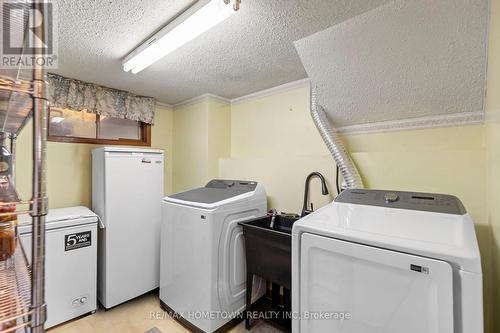 4 Meikle Drive, Augusta, ON - Indoor Photo Showing Laundry Room