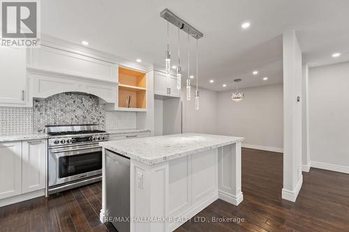 21 King High Avenue, Toronto, ON - Indoor Photo Showing Kitchen With Upgraded Kitchen