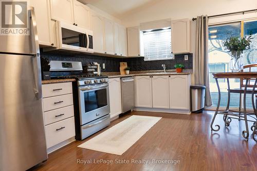717 Knox Avenue, Hamilton (Parkview), ON - Indoor Photo Showing Kitchen With Stainless Steel Kitchen