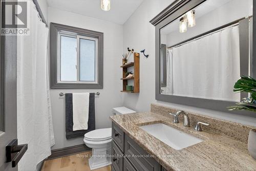 84 Loon Avenue, Barrie, ON - Indoor Photo Showing Bathroom