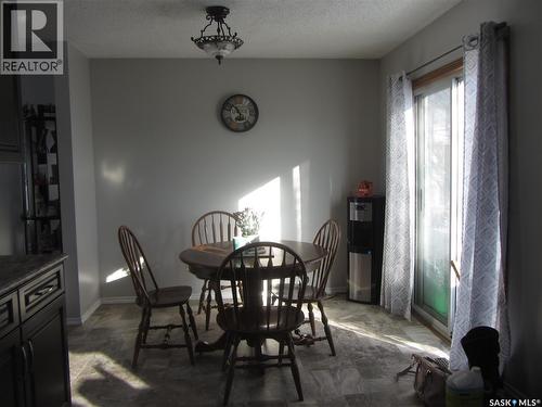 706 Klassen Bay, Martensville, SK - Indoor Photo Showing Dining Room