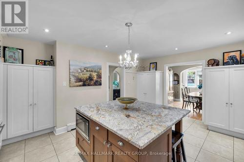 1 Iona Street, Ottawa, ON - Indoor Photo Showing Kitchen