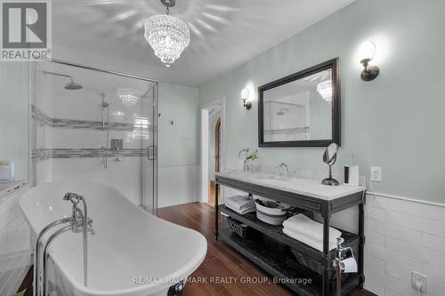 1 Iona Street, Ottawa, ON - Indoor Photo Showing Bathroom