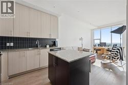 85 DUKE Street Unit# 1707  Kitchener, ON N2H 0B7