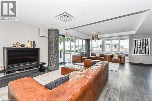 85 Duke Street Unit# 1707, Kitchener, ON - Indoor Photo Showing Living Room