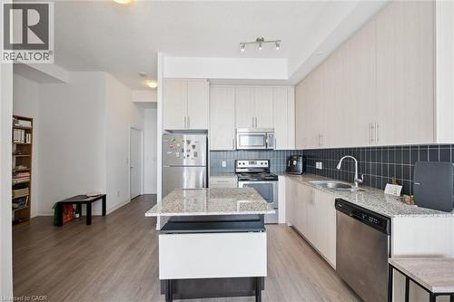 85 Duke Street Unit# 1707, Kitchener, ON - Indoor Photo Showing Kitchen