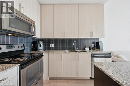 85 Duke Street Unit# 1707, Kitchener, ON - Indoor Photo Showing Kitchen